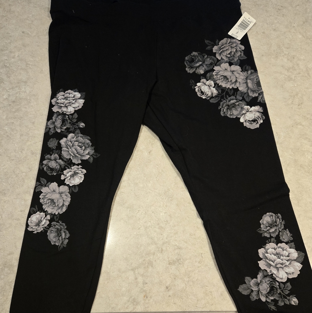 Torrid Black Leggings Size 4.
